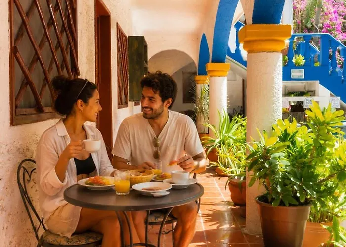 Hotel Madre & By La Cultura - Moms 3*